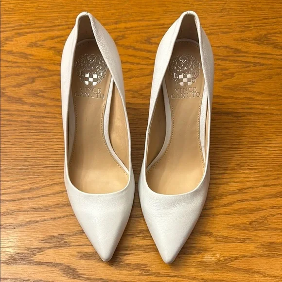 Vince Camuto White Heels Classic Pointed-Toe Pumps - Picture 1 of 5